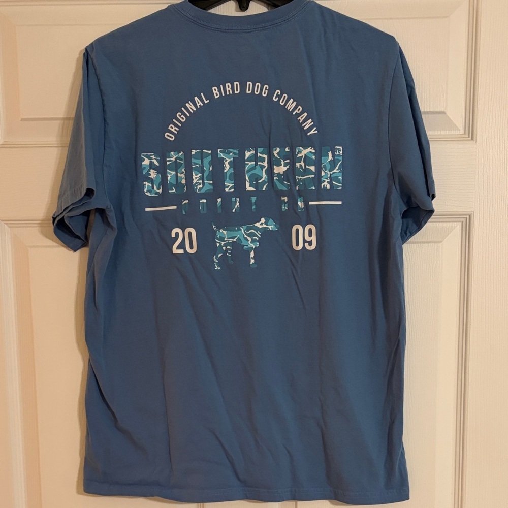 Southern Point Co. Signature Logo Short Sleeve Pocket Tee- Size Medium